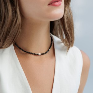 Choker cu perla naturala si spinel cu argint placat cu aur roz 40 cm DiAmanti 222-60C-G (Argint 925‰ 0,85 g.) Choker cu perla naturala si spinel cu argint placat cu aur roz 40 cm DiAmanti 222-60C-G (Argint 925‰ 0,85 g.)